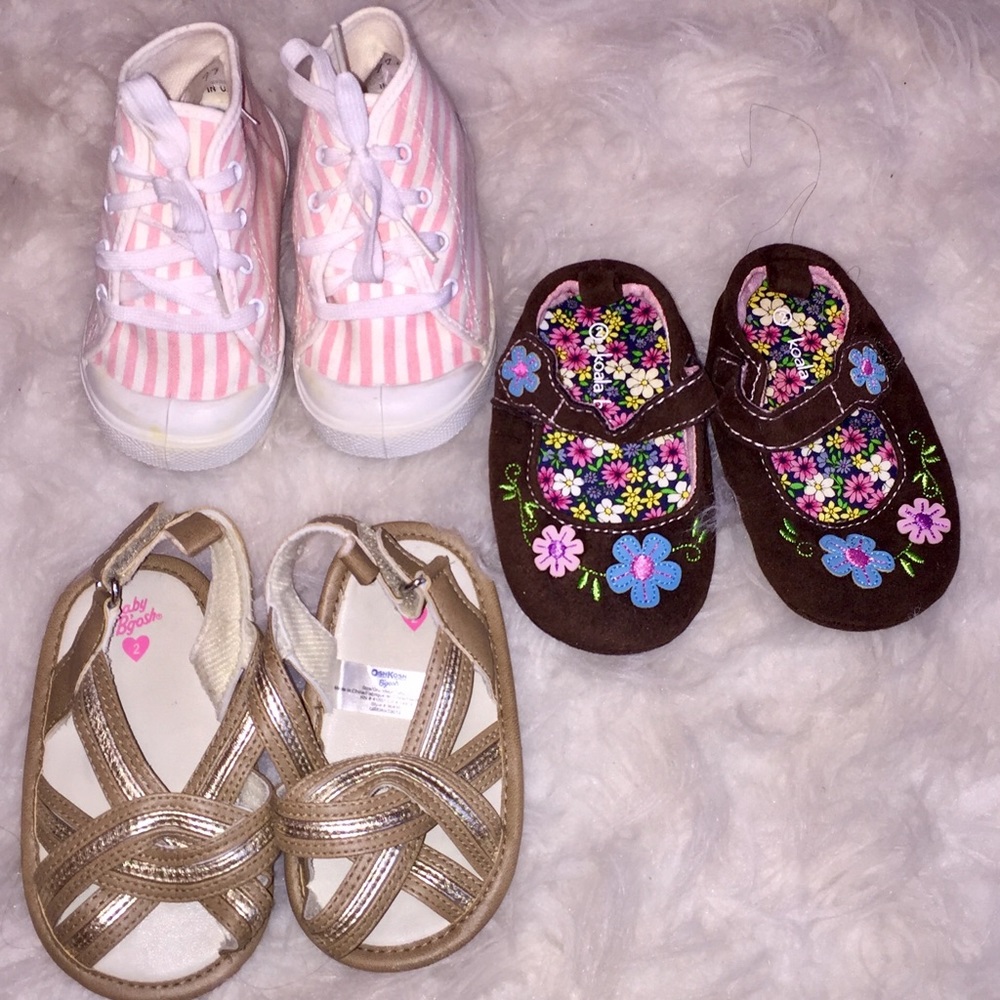 Just in! Lot of three Sz 2 (3-6 mo) shoes! 💕😍